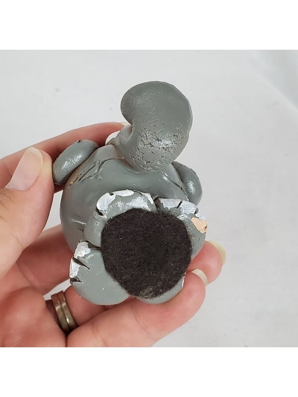 VTG signed Chubby hand molded tiny silly Elephant figurine - Picture 9 of 11